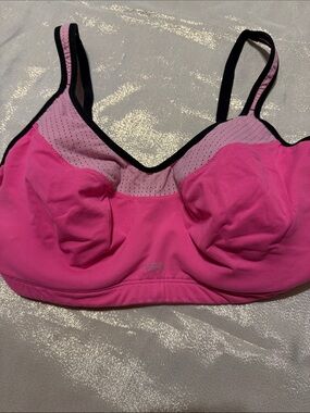 Victoria's Secret Pink and Black Wireless Sports Bra